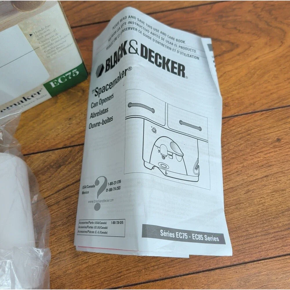 Black & Decker SpaceMaker Under Cabinet Auto Can Opener EC75 White Open Box NEW!